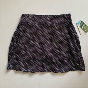 Bermuda Sands Black & White Golf Skirt Skort With Pockets Pleated Back NWT